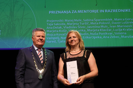 ZLATE PETICE 99k FOTO LJUBO VUKELIČ